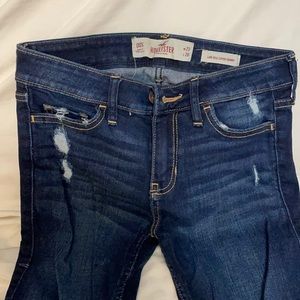 Hollister low rise super skinny jeans 00S/23 short